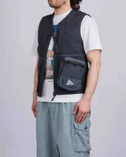 Discount and wander Reflective Rip Shoulder Pouch Charcoal