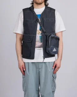 Discount and wander Reflective Rip Shoulder Pouch Charcoal