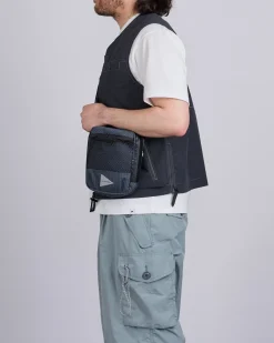 Discount and wander Reflective Rip Shoulder Pouch Charcoal