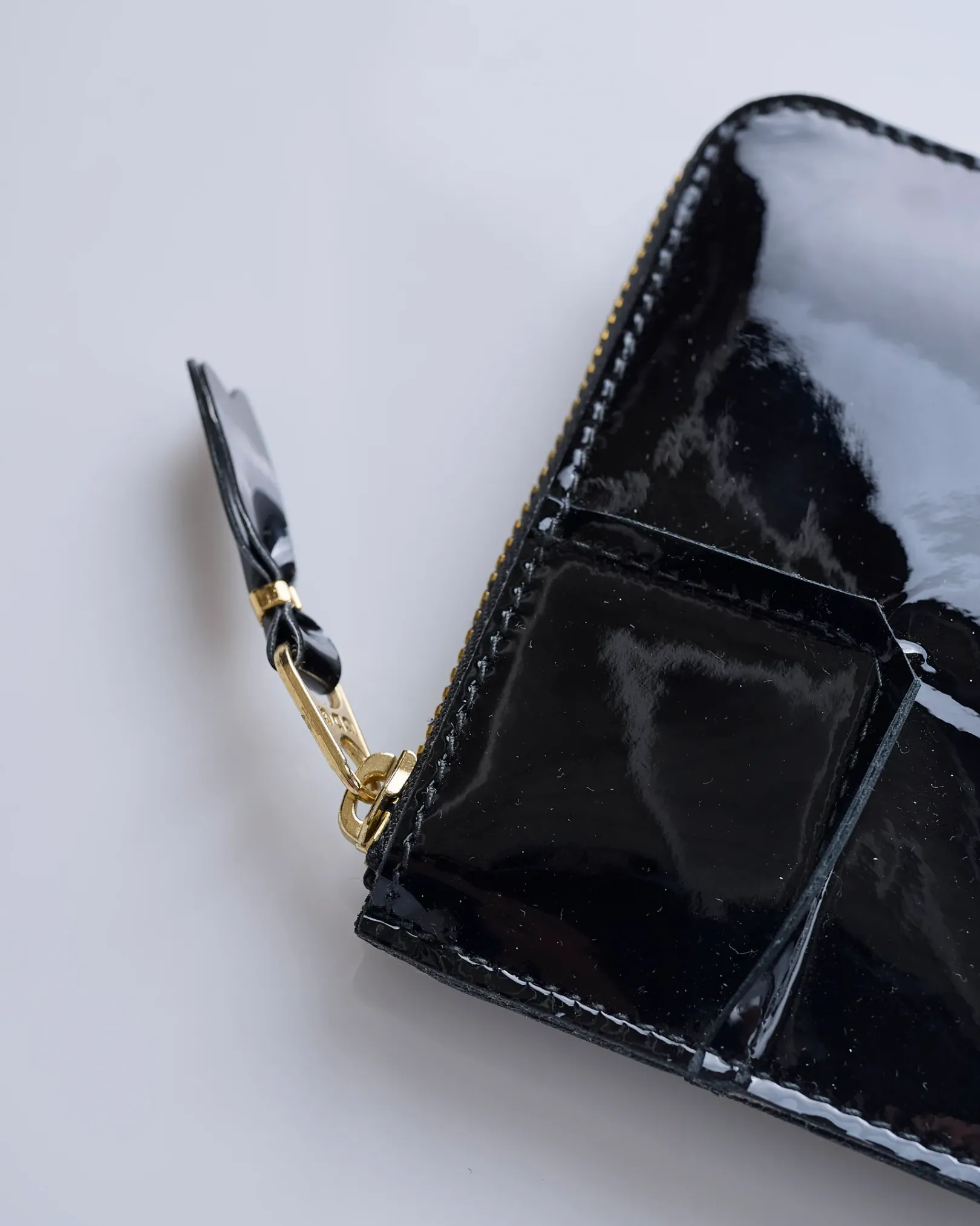 Online Comme des Garçons WALLET Reversed Hem Zip Around Wallet Black