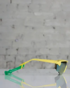 Best District Vision Caitlin Sport Sunglass Strap Green