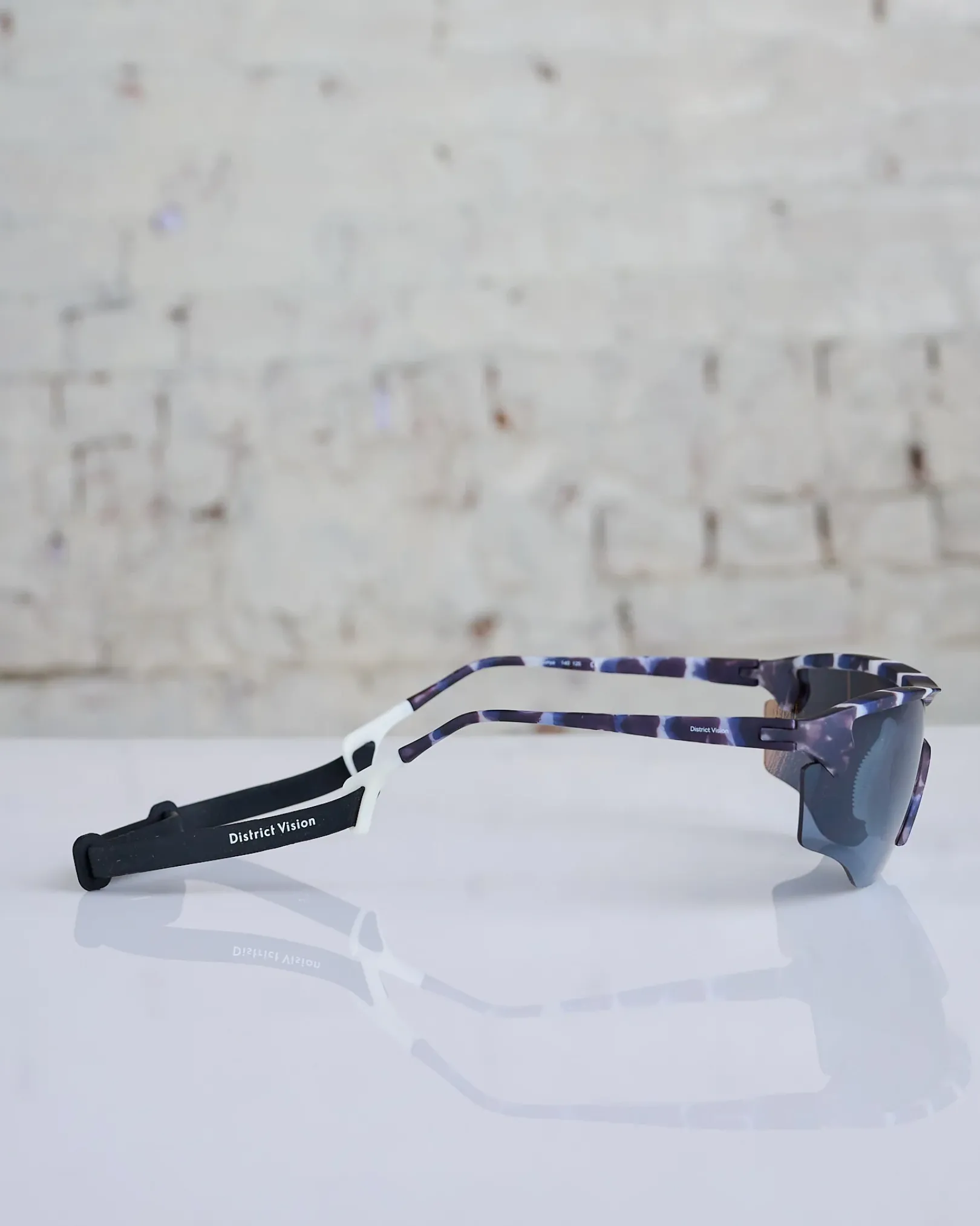 Hot District Vision Caitlin Sport Sunglass Strap Black