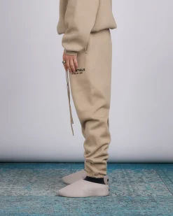 Discount Fear of God Essentials Fleece Logo Sweatpant Desert Sand