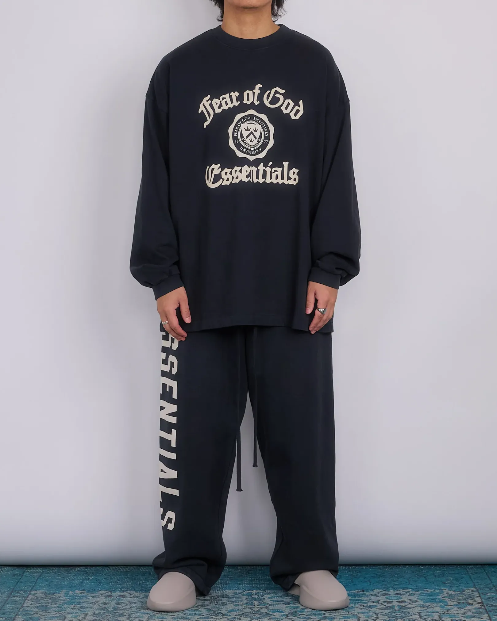 New Fear of God Essentials Heavy Longsleeve T-Shirt Black