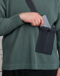 Sale HOMME PLISSÉ ISSEY MIYAKE Pleats September Pocket Bag Charcoal