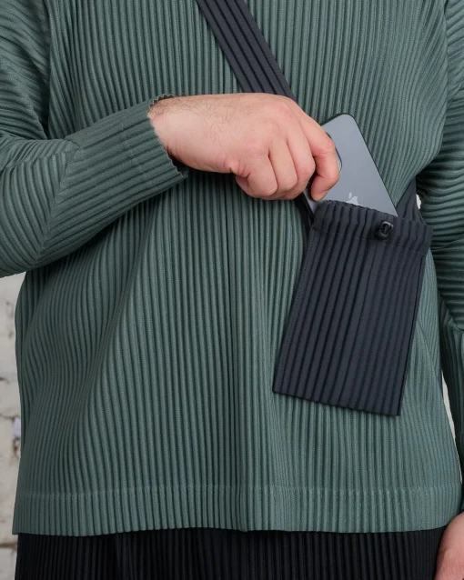 Sale HOMME PLISSÉ ISSEY MIYAKE Pleats September Pocket Bag Charcoal