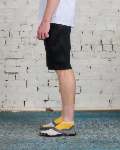 Outlet HOMME PLISSÉ ISSEY MIYAKE Pleats August Short Black