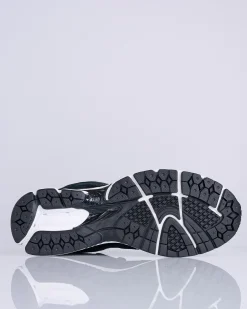 Online New Balance 2002R Black/White