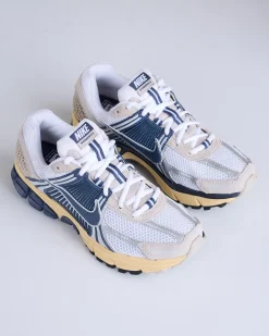 Discount Nike Men's Zoom Vomero 5 White/Thunder Blue-Cream Li