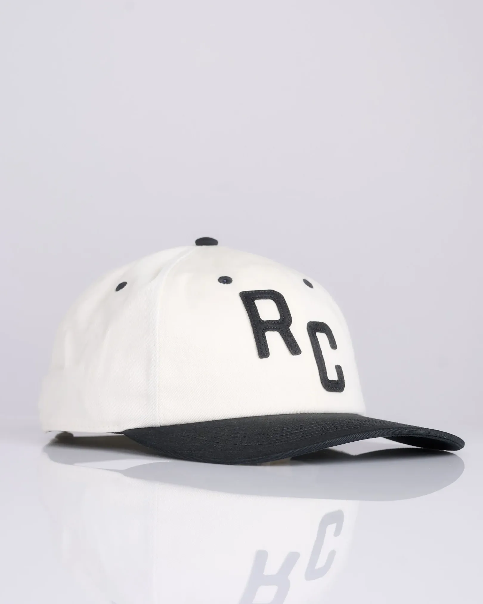Hot Reigning Champ Chino Twill Colourblock Cap Black Ivory