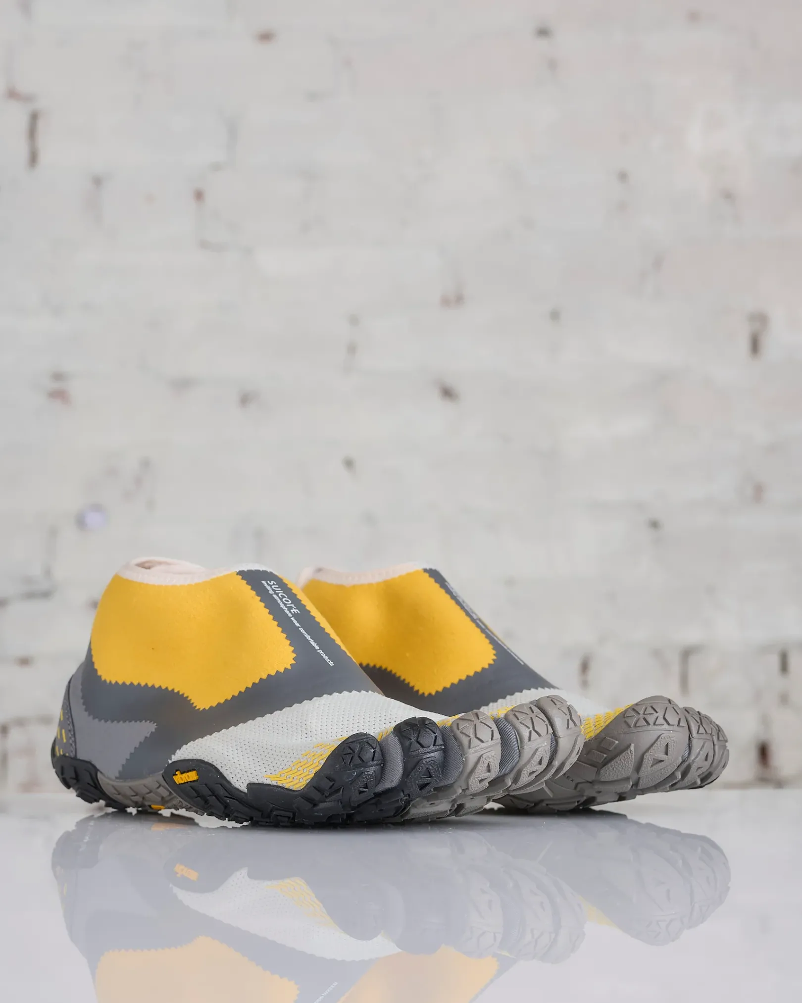 New Suicoke 5 Fingers Nin-Lo Orange x Gray