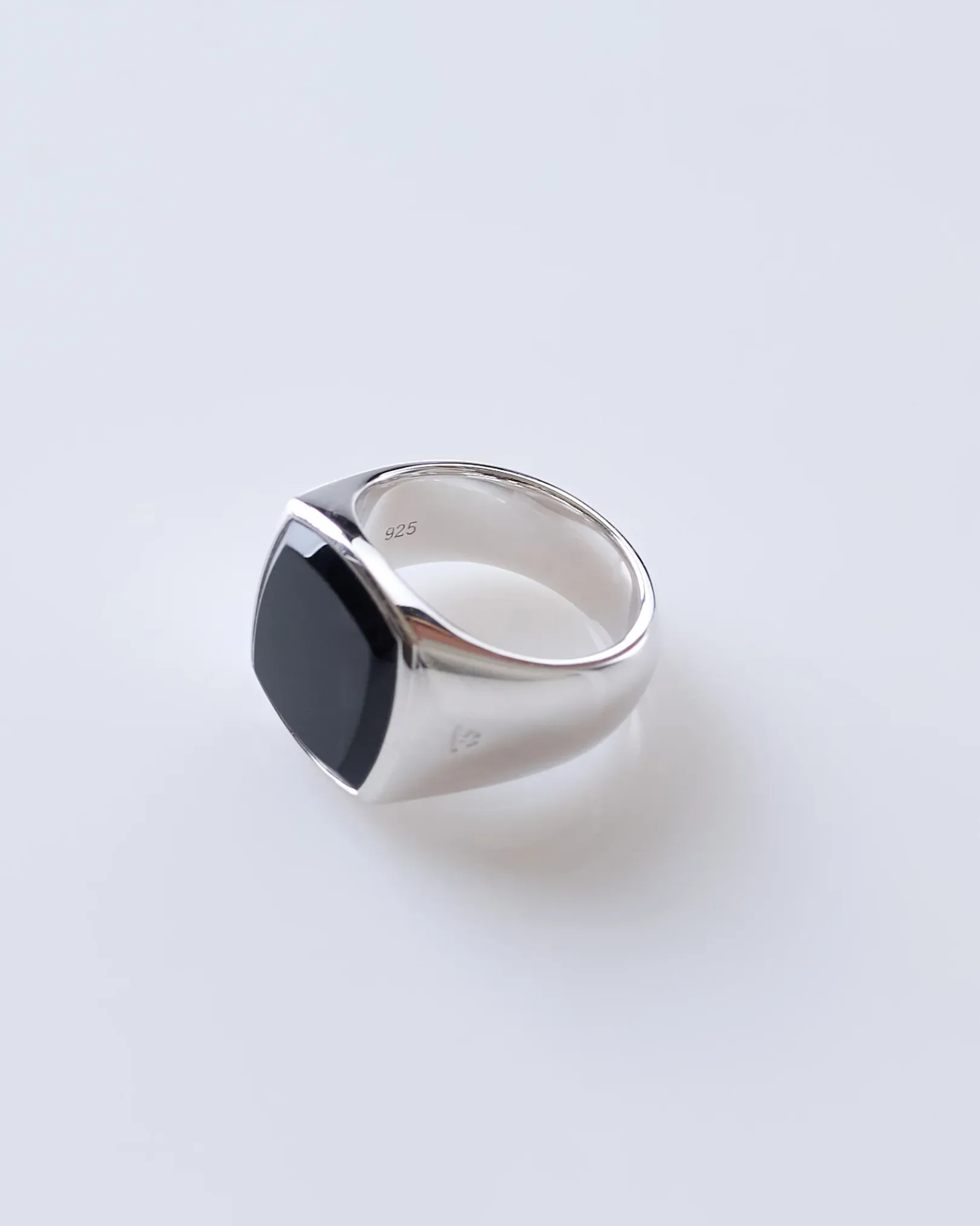 Clearance Tom Wood Cushion Ring (M) Polished Silver 925/Black Onyx